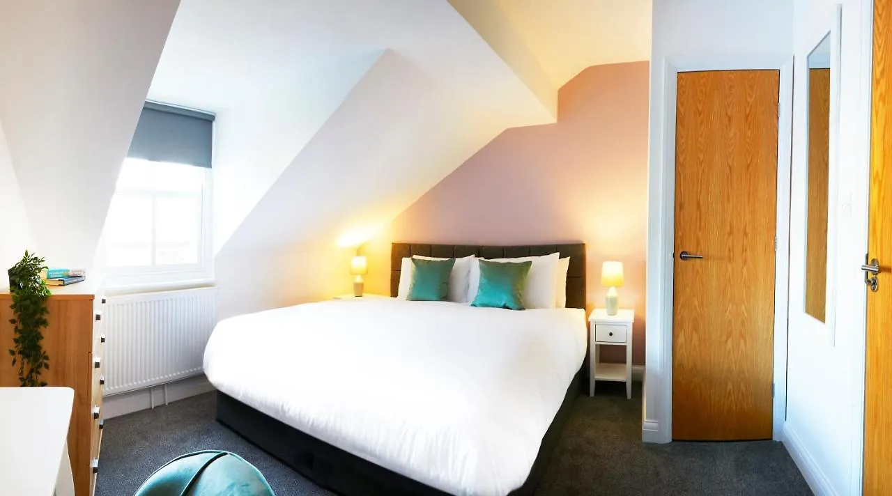 スカーバラ Beautifully Furnished 4-Bed Townhouse On South Cliffヴィラ 別荘
