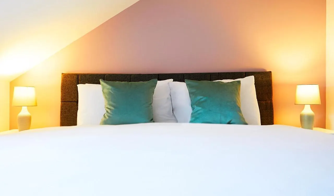 スカーバラ Beautifully Furnished 4-Bed Townhouse On South Cliffヴィラ 0*,